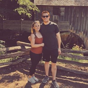 Meet your Posher, Caytee